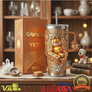 Garfield Born To Be Lazy Lasagna Lover Retro Cartoon Fan Gift Tumbler